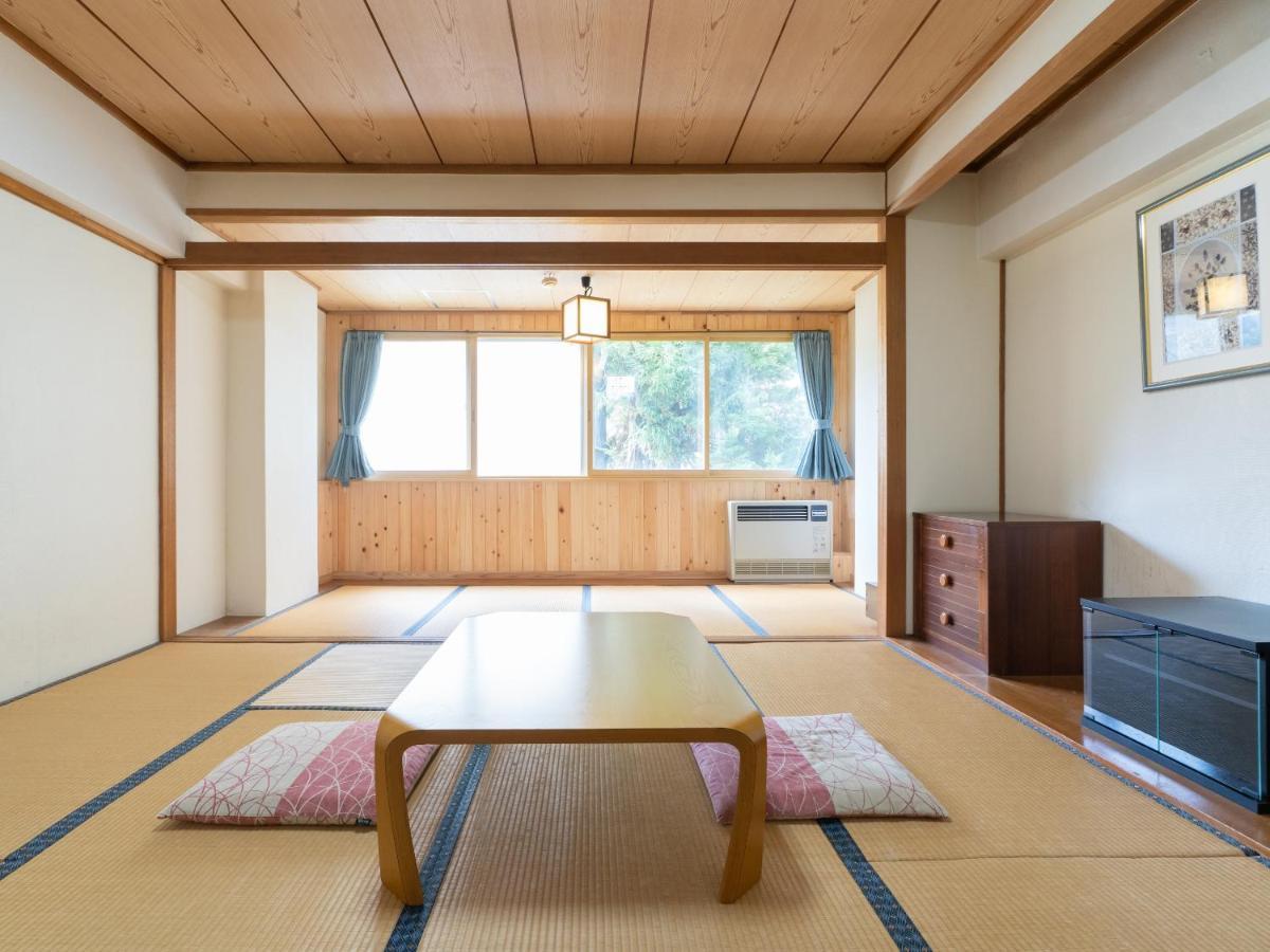 ヴィラ　アルペン 山ノ内町 エクステリア 写真