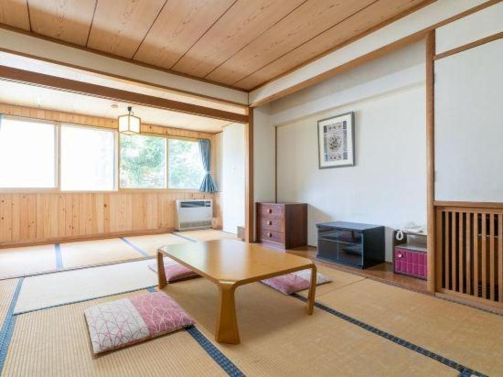 ヴィラ　アルペン 山ノ内町 エクステリア 写真