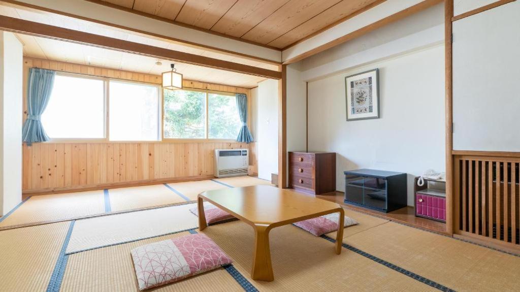 ヴィラ　アルペン 山ノ内町 エクステリア 写真